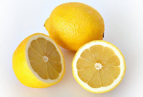 Limoni freschi