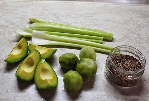 Avocado e kiwi pelati