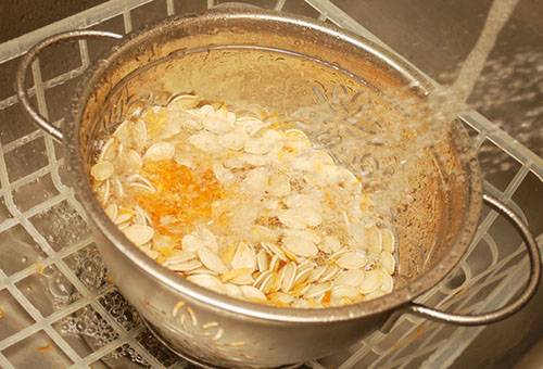 Preparazione dei semi di zucca per l'essiccazione