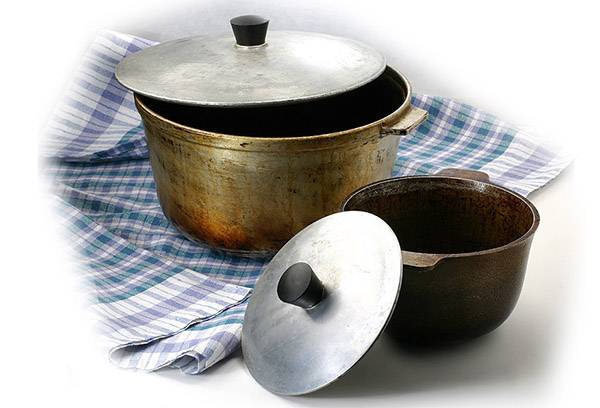 Aluminum cauldrons