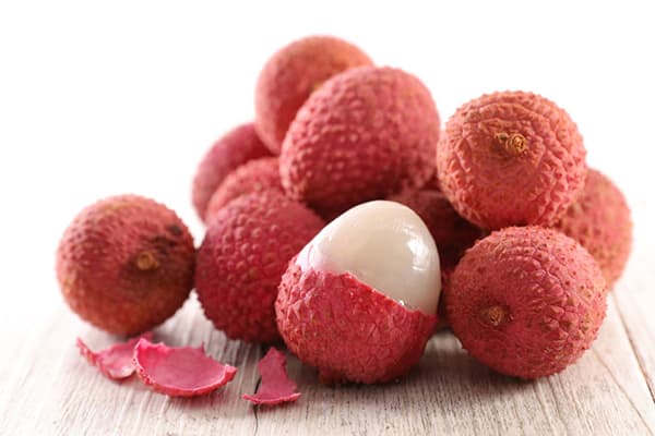 Pulizia del frutto del litchi