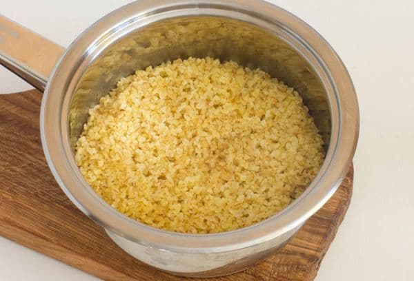 bulgur scottato con acqua bollente