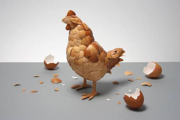 Figurina di pollo guscio d'uovo