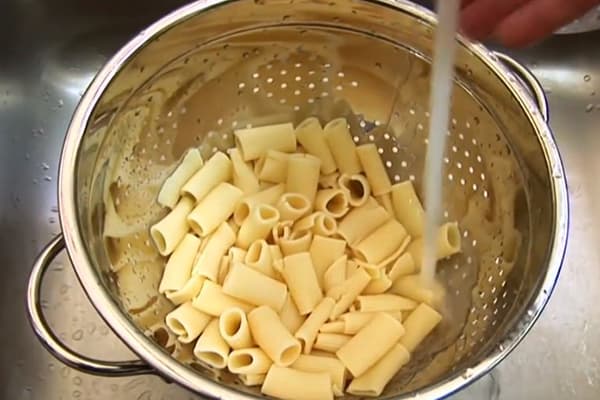 Risciacquare la pasta